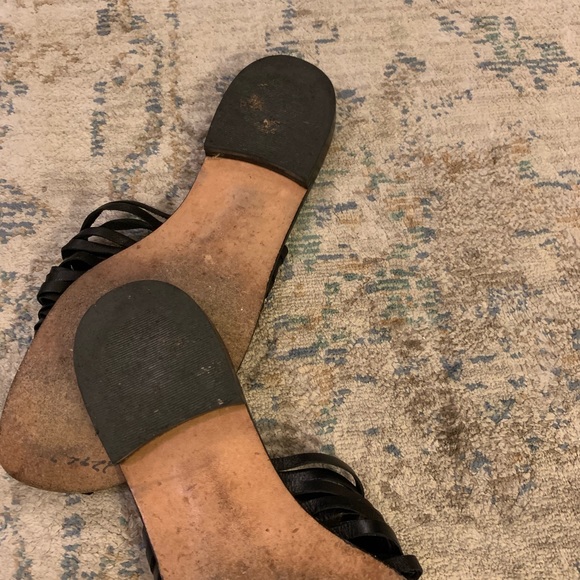 Stuart Weitzman - Picture 5 of 5